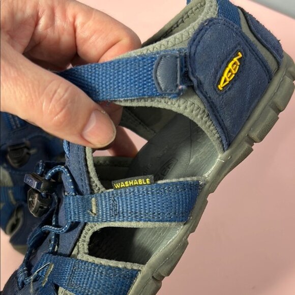Keen Blue and Gray Sandals with Protective Toe Bumpers - Picture 5 of 8